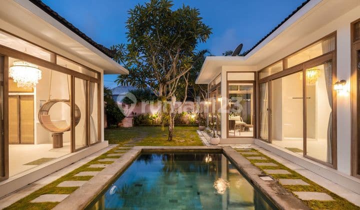 Yearly Rental 3 Bedrooms Modern Villa Umalas