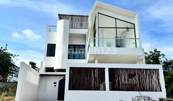 Upcoming Three Bedroom Villa With Direct Seaview For Sale In Uluwatu