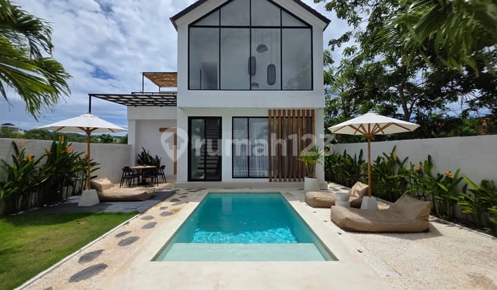Tropical Three Bedroom Villa In Good Area Of Balangan