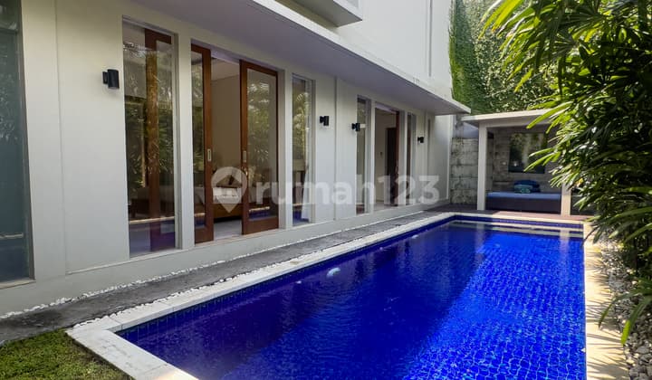 Peaceful & Fully Furnished Three-bedroom Villa for Lease in Berawa – Secure Complex, Prime Location