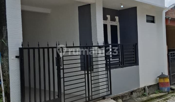 Rumah Siap Huni 1,5 Lantai 3 KT di Pudak Payung Banyumani