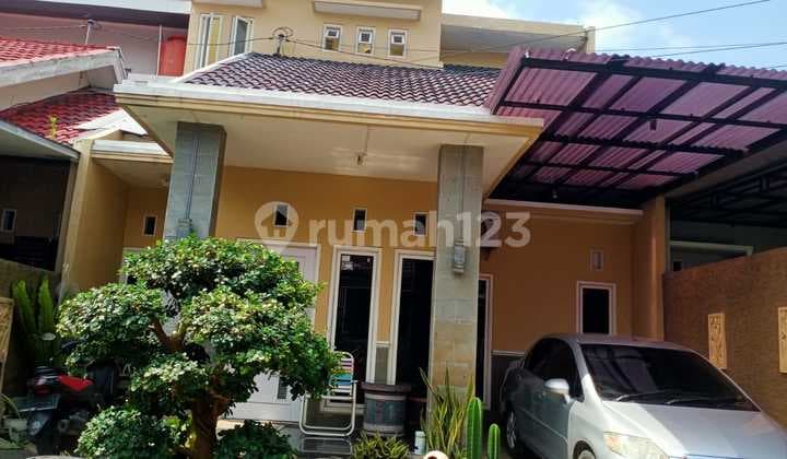 Rumah Second 2 Lantai.di Tembalang Murah