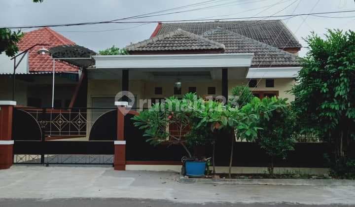 Rumah Bagus Lokasi Strategis Tengah Kota