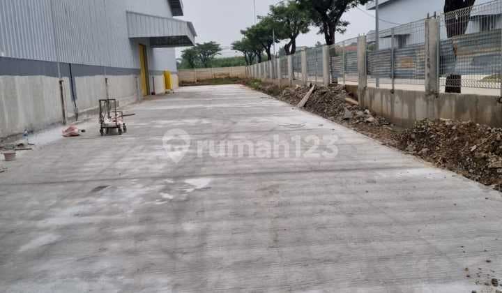 Warehouse 17676.0 m² in Mranggen Unfurnished