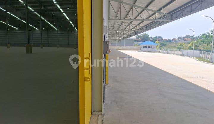 Gudang di Kawasan Industri Delta Silicon 2, Jl. Kenari I, Cicau, Cikarang Pusat, Bekasi, Jawa Barat, Indonesia, 17530, Cikarang Selatan 13000.0 m² SHM Unfurnished