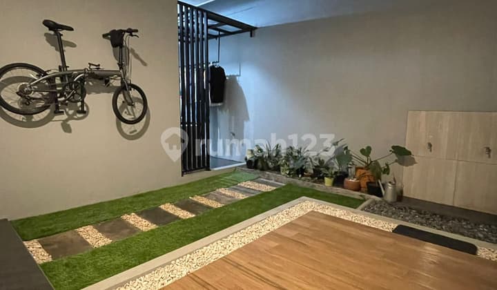 Siap Huni, 2 Lantai, SHM, Dekat Sekolah Internasional, Bebas Banjir,