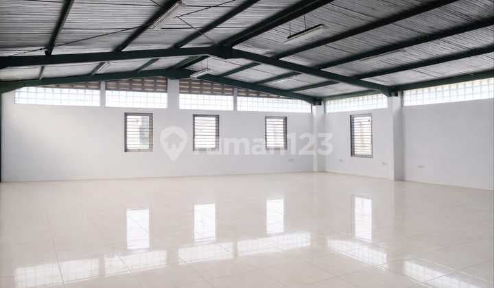 Gudang Bersih di Kopo 450.0 M² Unfurnished