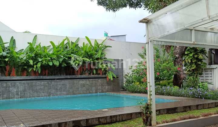Rumah Bagus Di Kuningan Ada Kolam Renang
