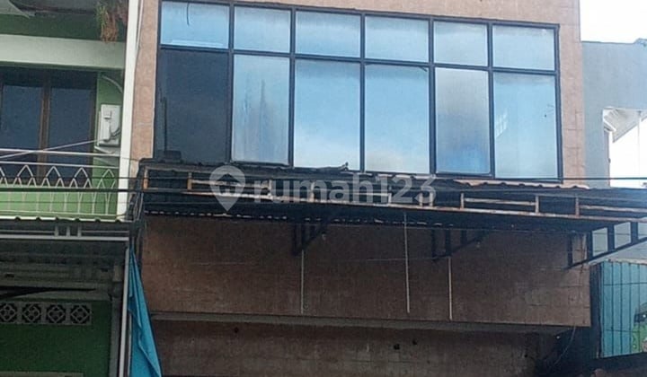 DI SEWAKAN RUKO SUPER STRATEGIS LOKASI BISNIS AREA KUANINO KOTA KUPANG NTT