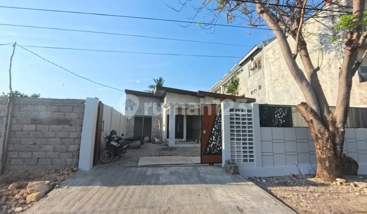 DI JUAL RUMAH MEWAH TAPI MURAH LOKASI STRATEGIS AREA PERKOTAAN PUSAT KOTA WALIKOTA KOTA KUPANG NTT