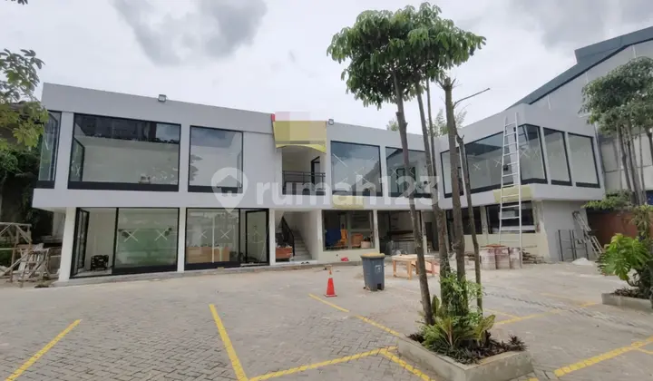Ruang Usaha Cocok untuk Retail atau Kantor tersedia 8 Unit