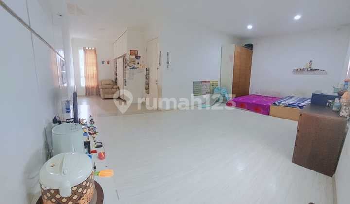 Rumah Full Furnished Baru Hadap Selatan SHM di Gading Serpong