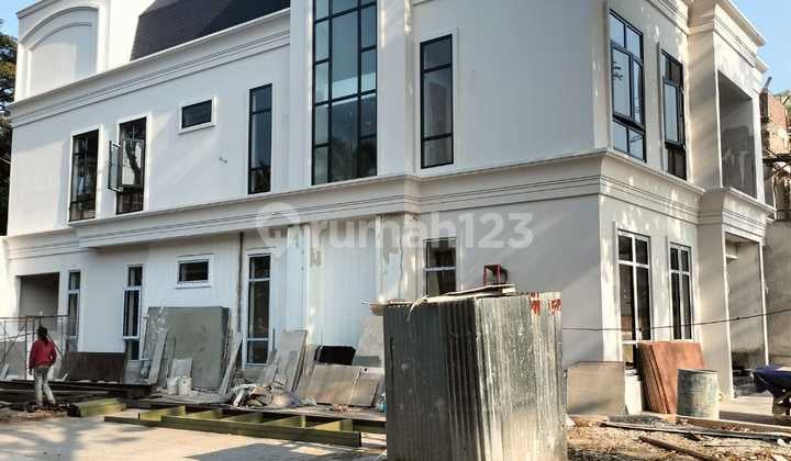 Rumah Mewah Luas Posisi Hook Lokasi Strategis di Alam Sutera