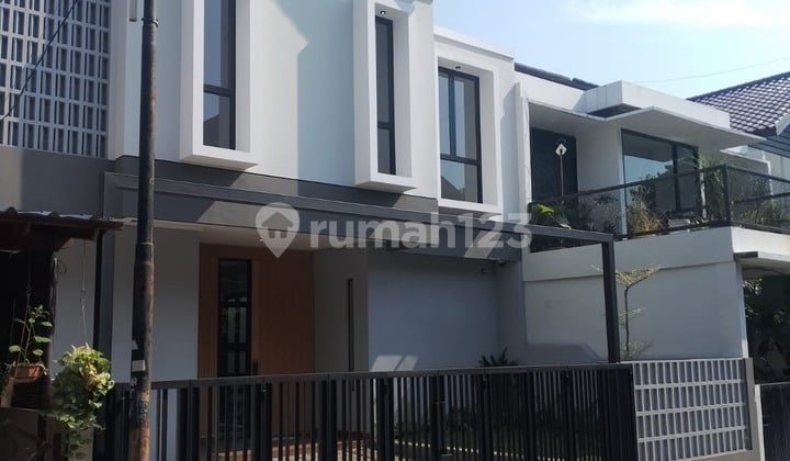 Rumah Modern Minimalist 2 Lantai di Cluster Terdepan Bintaro Sektor 3