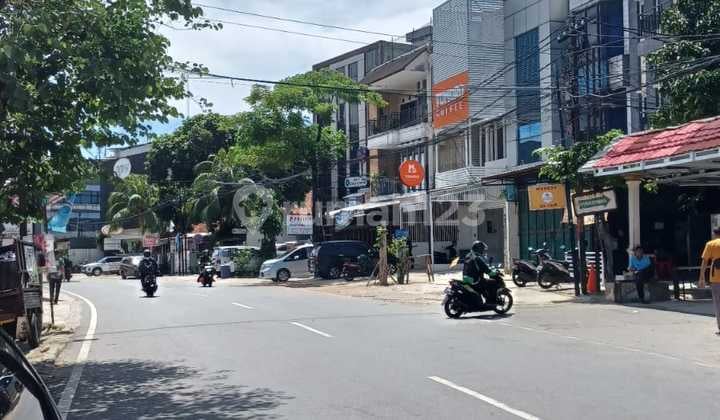 Murah Rumah di Pinggir Jalan Raya Petogogan Kebayoran Baru, Komersial bisa untuk Klinik,Kantor.