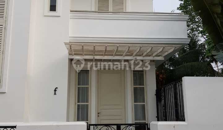 Nice House 3.5 Floors with Swimming Pool in Kemang Barat, South Jakarta