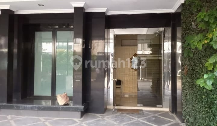 Dijual Town House Cosmo Park Siap Huni 2 KT di Atas Mall Thamrin City