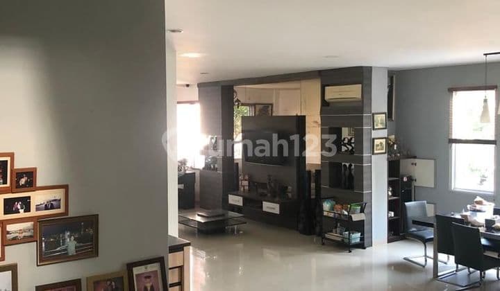 Dijual Murah Rumah 4 Lantai untuk Tinggal + Usaha di Jakarta Pusat