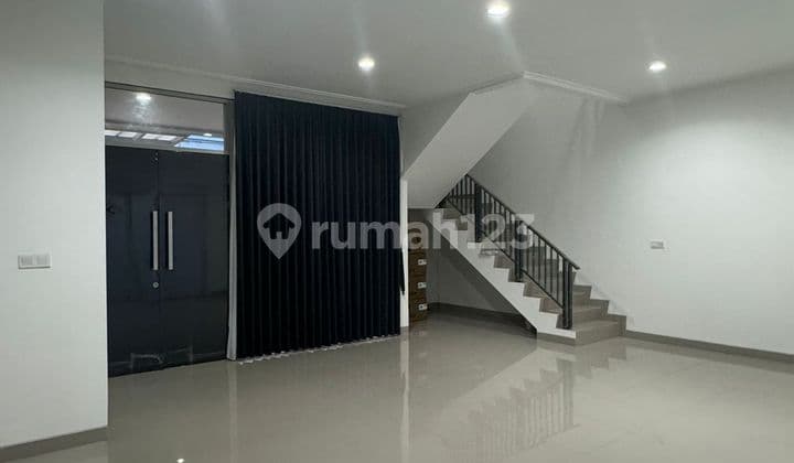 Disewakan Rumah PIK 2 ukuran 10x25, AC 6, Gorden Full