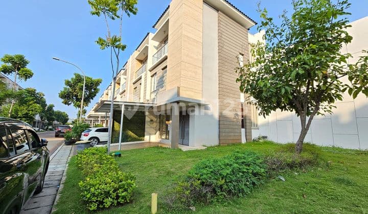 Dijual Rumah Hook 3 Lantai Di Golf Island, Pik