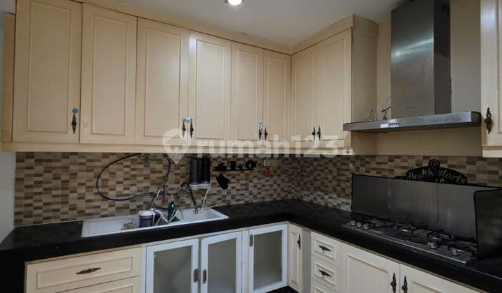 For Sale House in PIK 1, Camar Indah Complex, Camar Elok, Size 7x25 M2, 3 Floors, Price 5.9 M (negotiable)