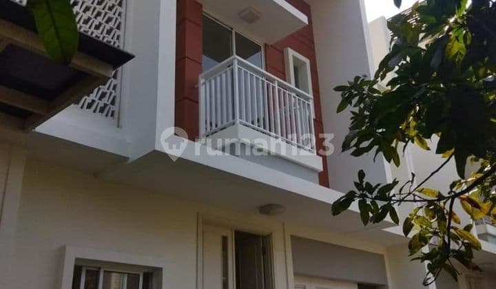 Nice 2-story house at Summarecon Bandung