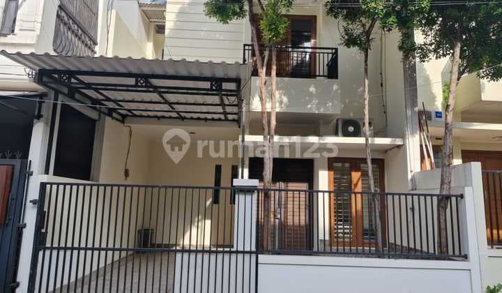 Di Jual Rumah 2 Lantai Dalam Cluster di Cipinang Indah Jakarta