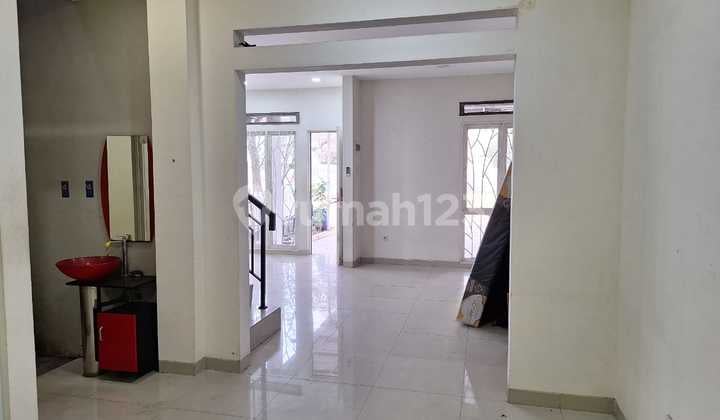 Dijual Rumah 2 Lantai di Cluster Victoria Metland Menteng