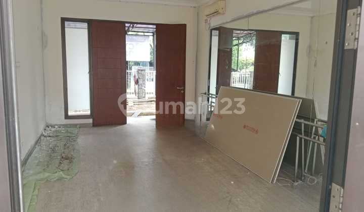 Disewakan Rumah Mewah Pinggir Jalan Raya Heliconia Harapan Indah