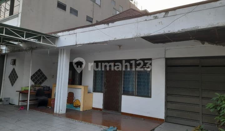 Dijual Rumah Lama Hitung Tanah di Kartini Jakarta