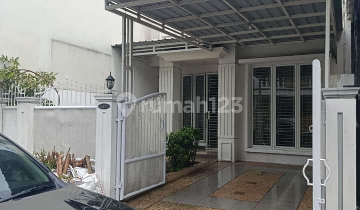 For Rent 2-Story House at The Royal Residence Cakung