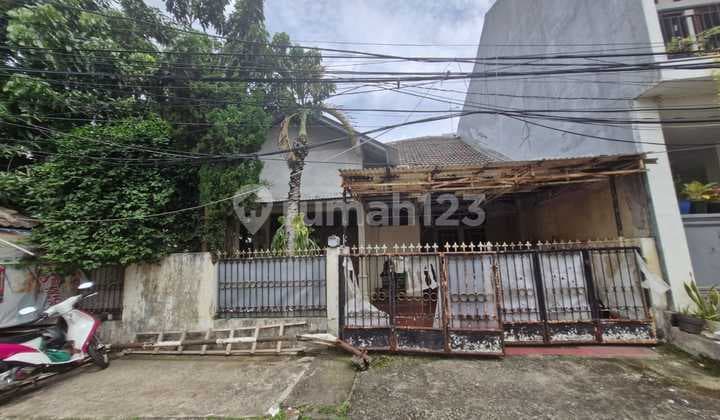For Sale Corner House in Taman Buaran Indah, East Jakarta