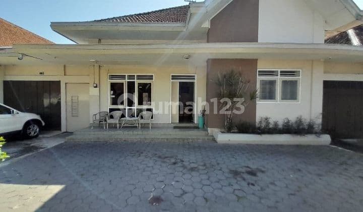Jual : rumah antik di jl.AR Saleh , SOLO
