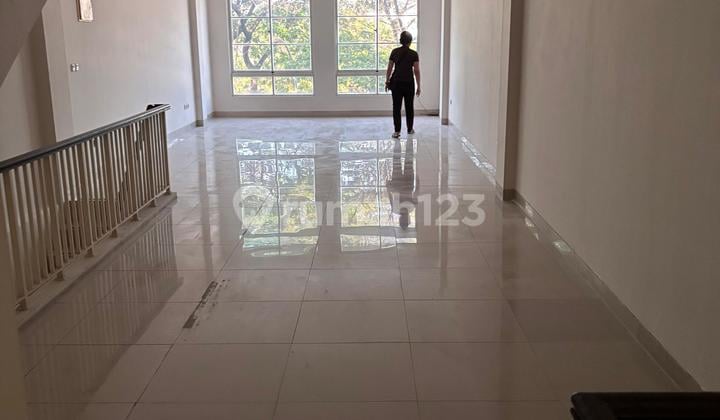 Ruko Great Wall Green Lake City Pinggir Jalan