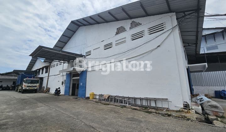 kan gudang tengah kota