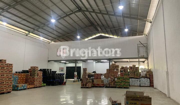 dijual dan disewakan gudang besar di area pergudangan kariangau