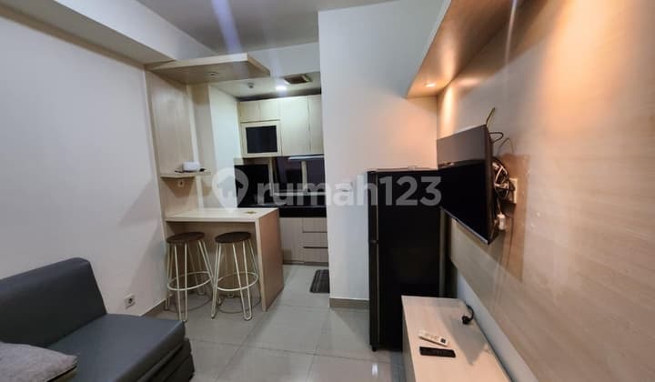 Sudirman Suite Apartment for Rent, 3rd Floor. Close to City Center. Strategic and Complete Facilities.