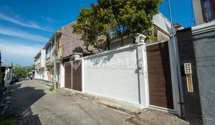 House, 2 Floors, Freehold Title, in South Denpasar