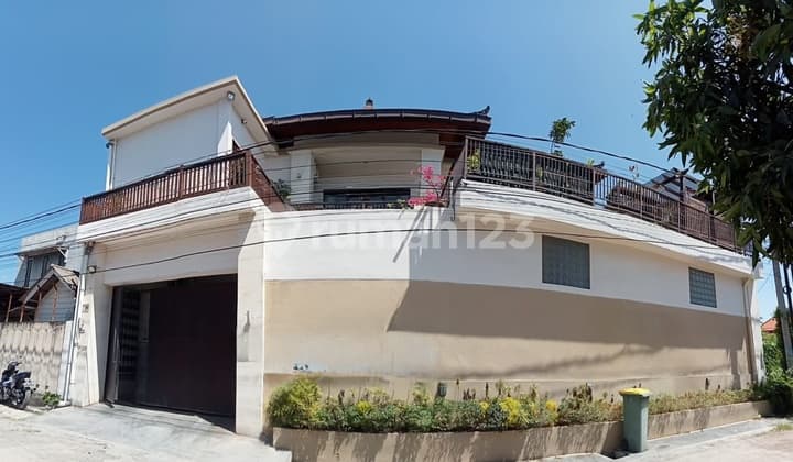 Villa 2 Lantai SHM, di Denpasar Selatan
