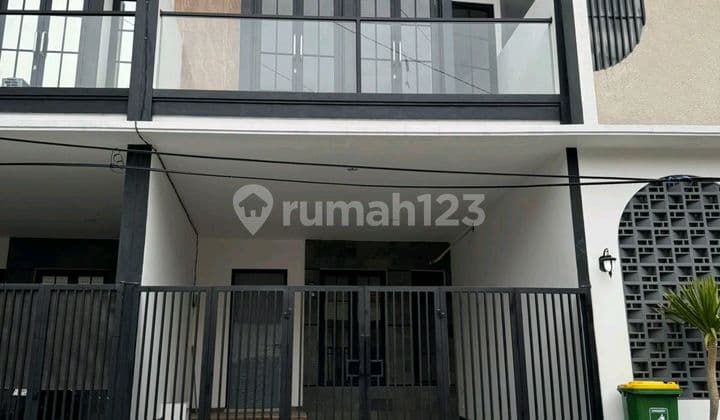 Dijual Rumah Siap Dihuni di Ketintang Surabaya
