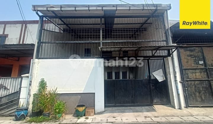 3-Story House For Sale in North Lebak Rejo, Surabaya