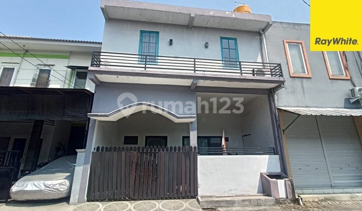 Freehold House for Sale in Sentra Poin Housing Complex Surabaya Freehold House for Sale in Sentra Poin Housing Complex Surabaya
