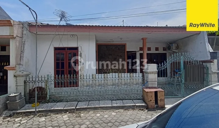 Dijual Rumah SHM di Semolowaru Elok Surabaya Dijual Rumah SHM di Semolowaru Elok Surabaya