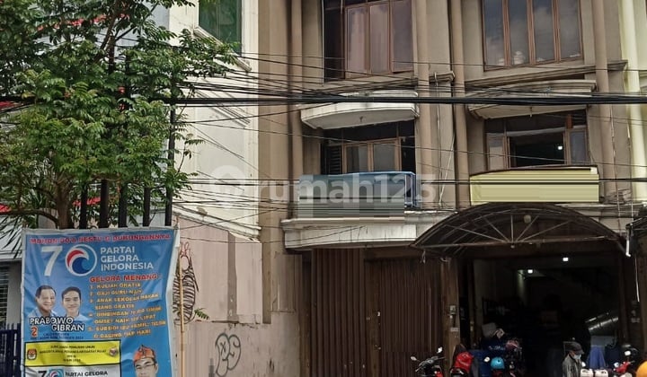 Dijual Ruko 3 Lt di Ngagel Jaya Selatan Surabaya Dijual Ruko 3 Lt di Ngagel Jaya Selatan Surabaya