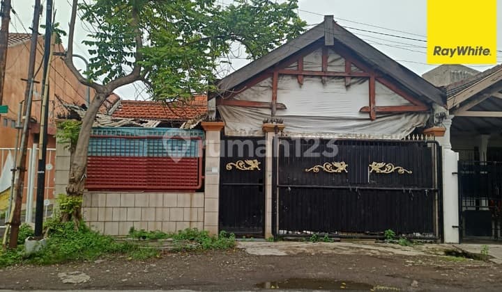 For Sale House on Jl Pucang Sewu East Surabaya