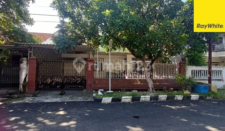 Dijual Rumah di Rungkut Asri Barat Surabaya Dijual Rumah di Rungkut Asri Barat Surabaya