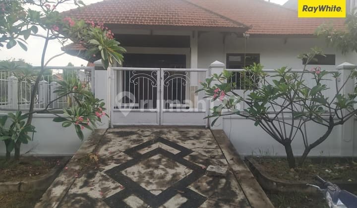 House for Rent on West Gayungsari Street Surabaya