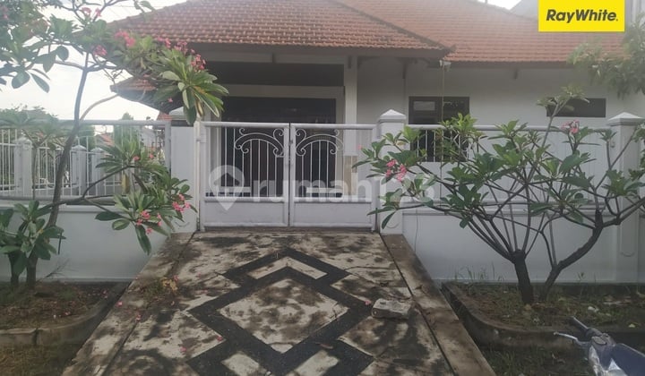 House for Rent on West Gayungsari Street Surabaya