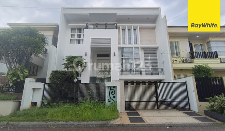 Dijual Rumah Mewah di Galaxy Bumi Permai Surabaya