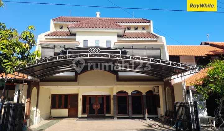 Rumah 3 lantai Dijual di Jl Ngagel Jaya Selatan Surabaya